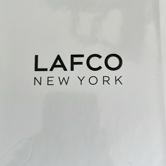 Lafco NY Duchess Peony Candle 🩷 - Picture 4 of 7